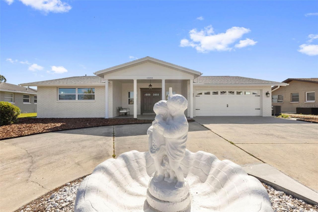 10200 Amadeus Drive, Port Richey, FL 34668 Photo