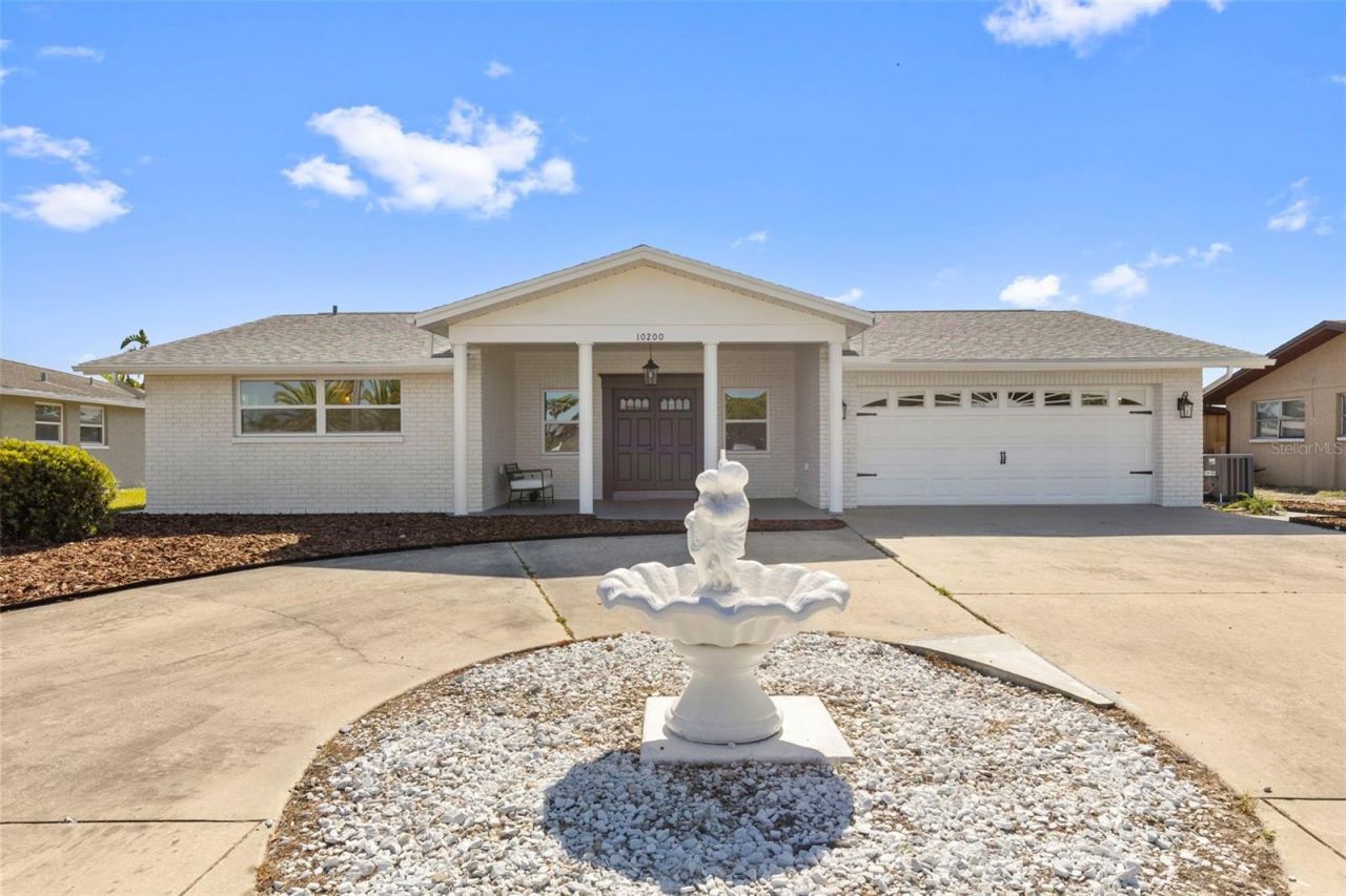 10200 Amadeus Drive, Port Richey, FL 34668 Photo