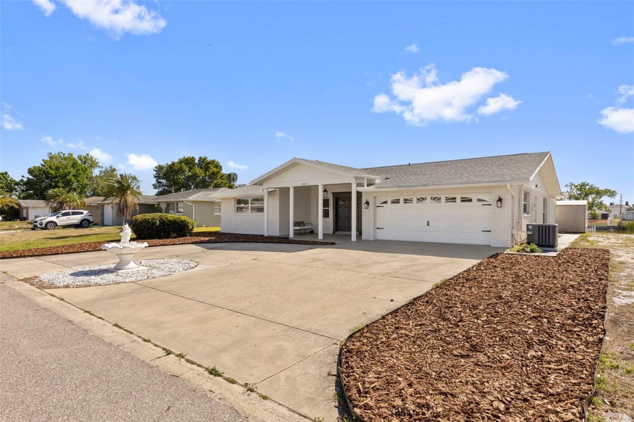 10200 Amadeus Drive, Port Richey, FL 34668 Photo