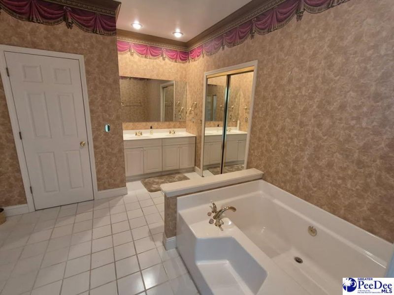 2979 Middlecoff Ln Photo 12