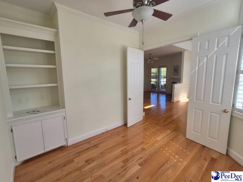 2979 Middlecoff Ln Photo 6