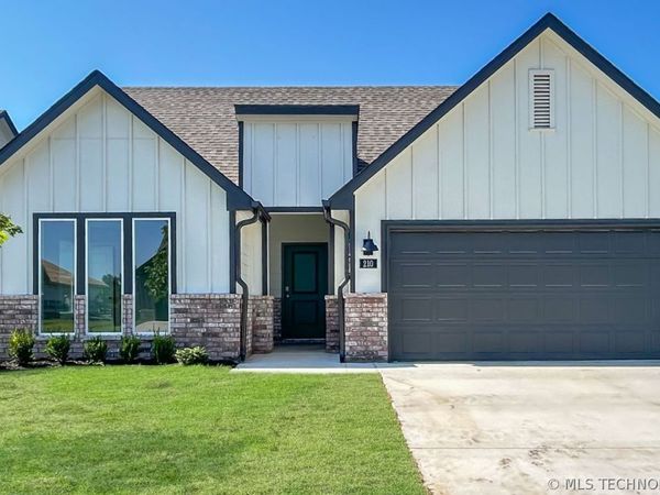 210 Washington Street, Kellyville, OK 74039