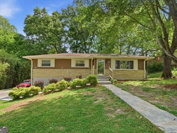 1004 W Lewis Street, Rossville, GA 30741