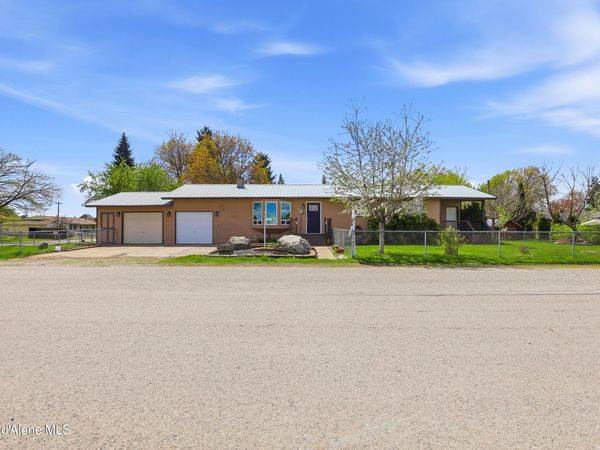 468 W Helen Ave, Hayden, ID 83835