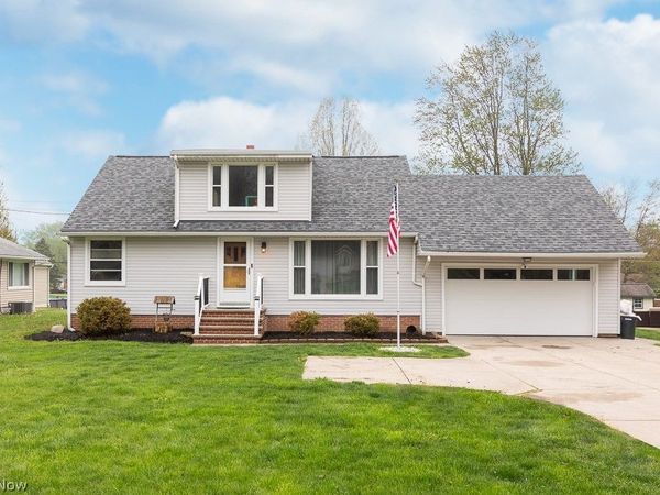 3724 E Wallings Road , Broadview Heights, OH 44147