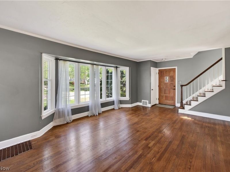 20426 Almar Drive , Shaker Heights, OH 44122 Photo 2