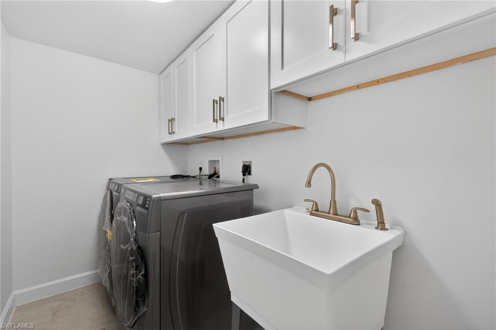 745 Cardium St , Sanibel, FL 33957 Photo