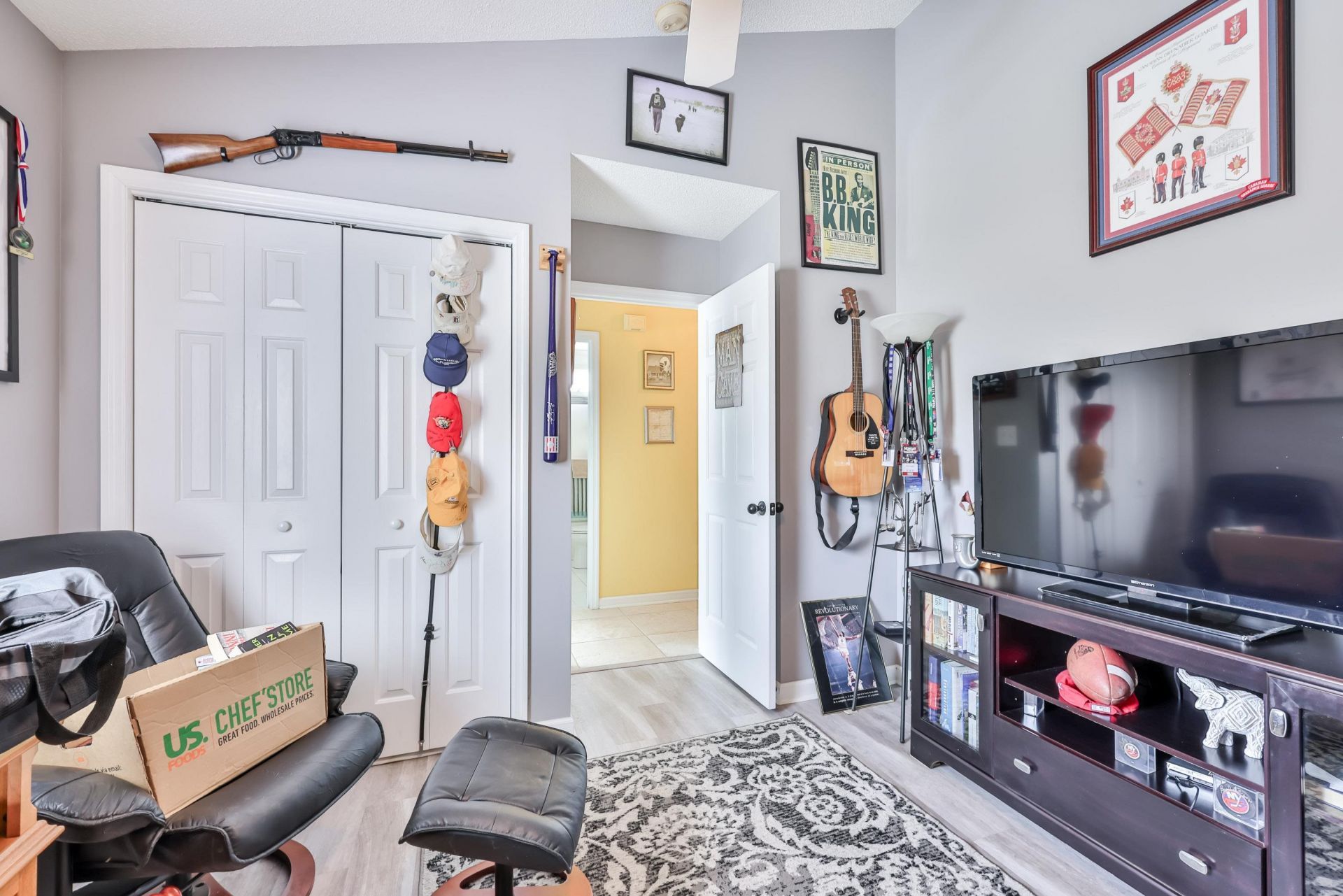 893 Castlewood Dr.  Photo 10