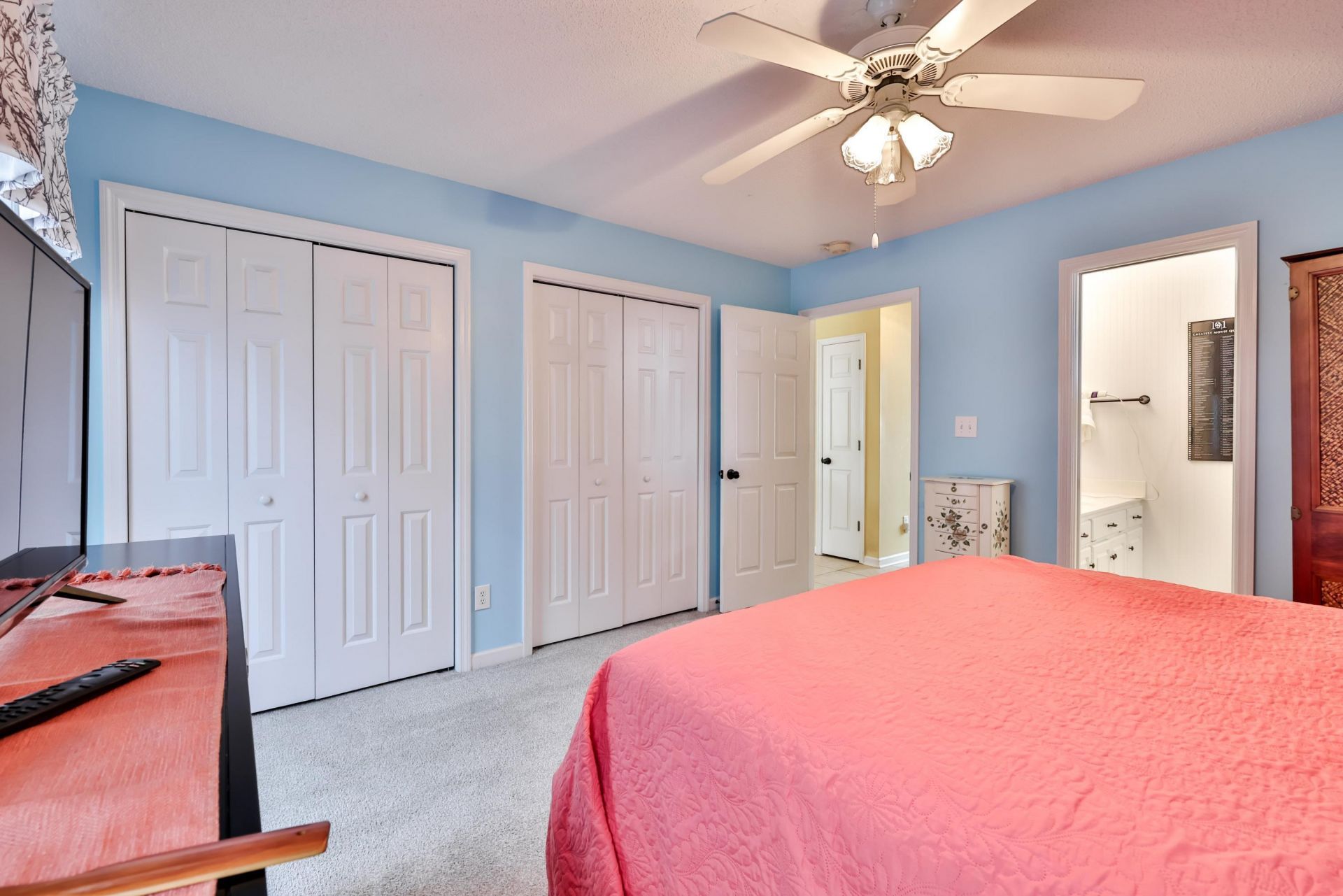 893 Castlewood Dr.  Photo 12