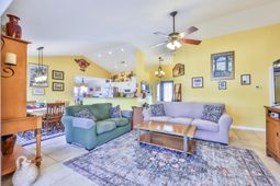 893 Castlewood Dr.  photo 4