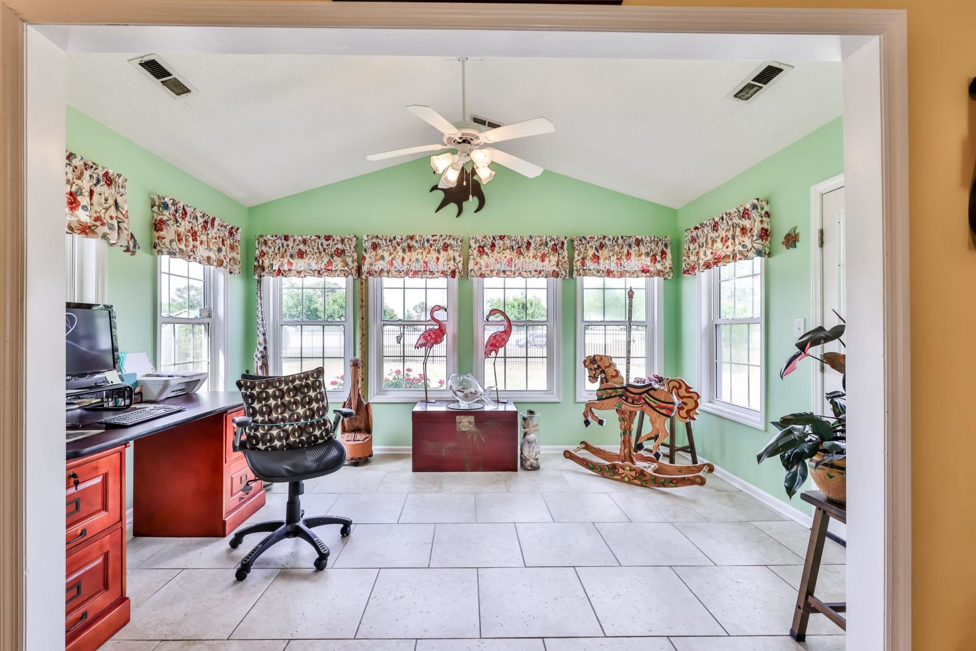 893 Castlewood Dr.  Photo 20