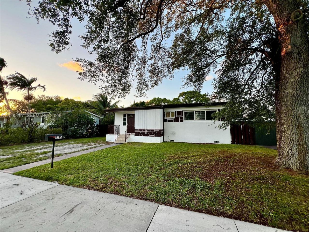 1715 NW 180th Ter, Miami Gardens, FL 33056 Photo