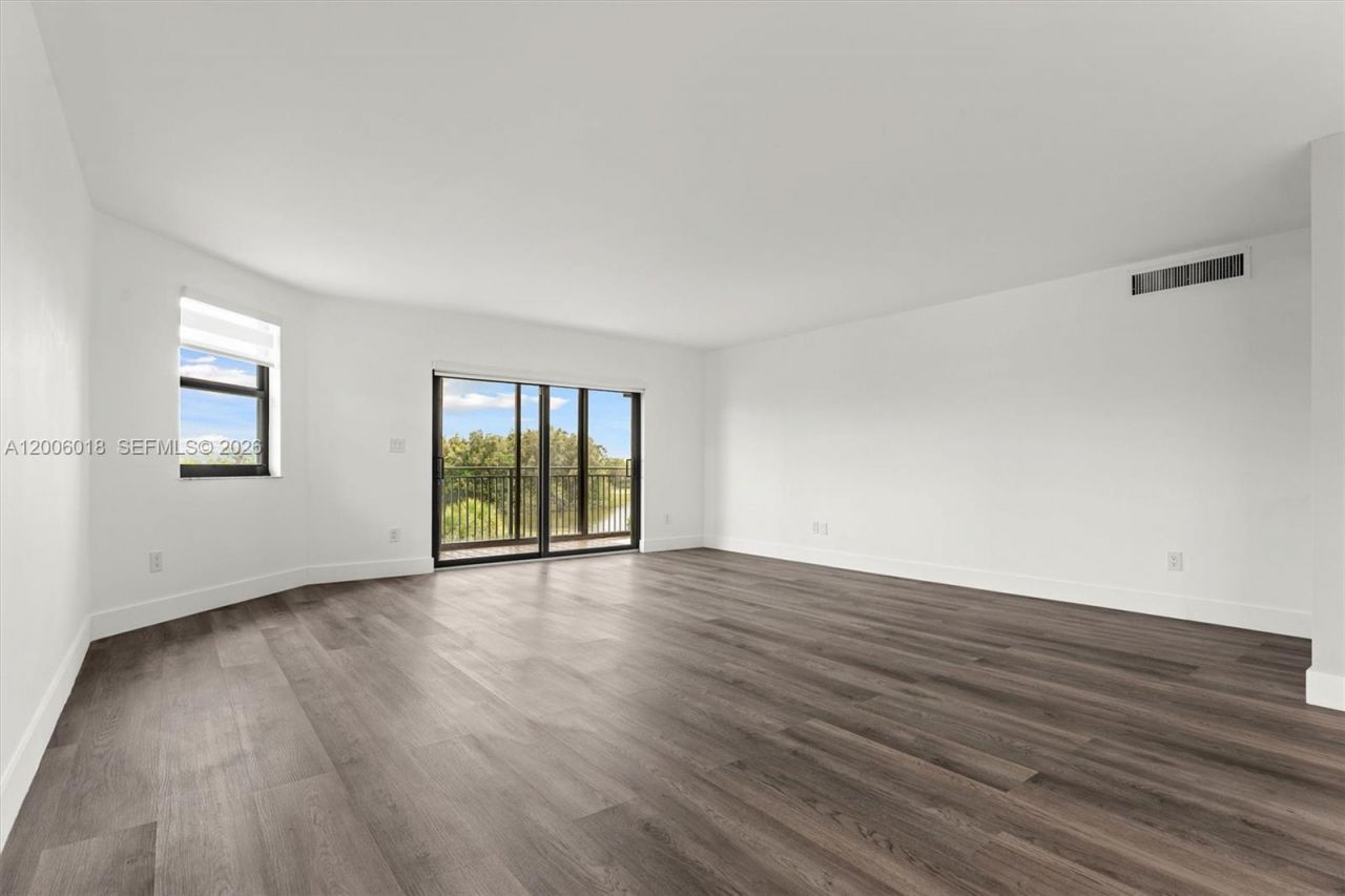 16171 Blatt Blvd, Unit 401, Weston, FL 33326 Photo