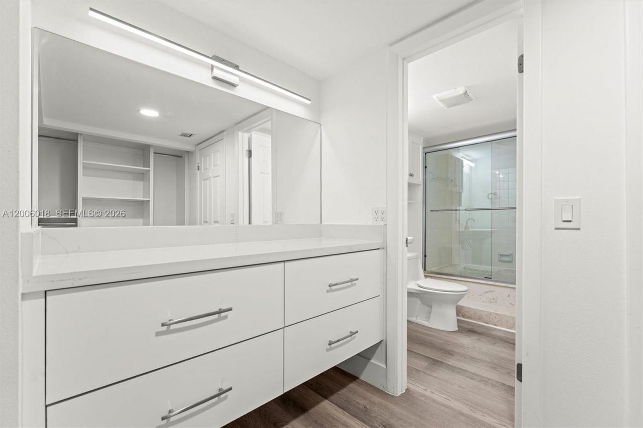 16171 Blatt Blvd, Unit 401, Weston, FL 33326 Photo