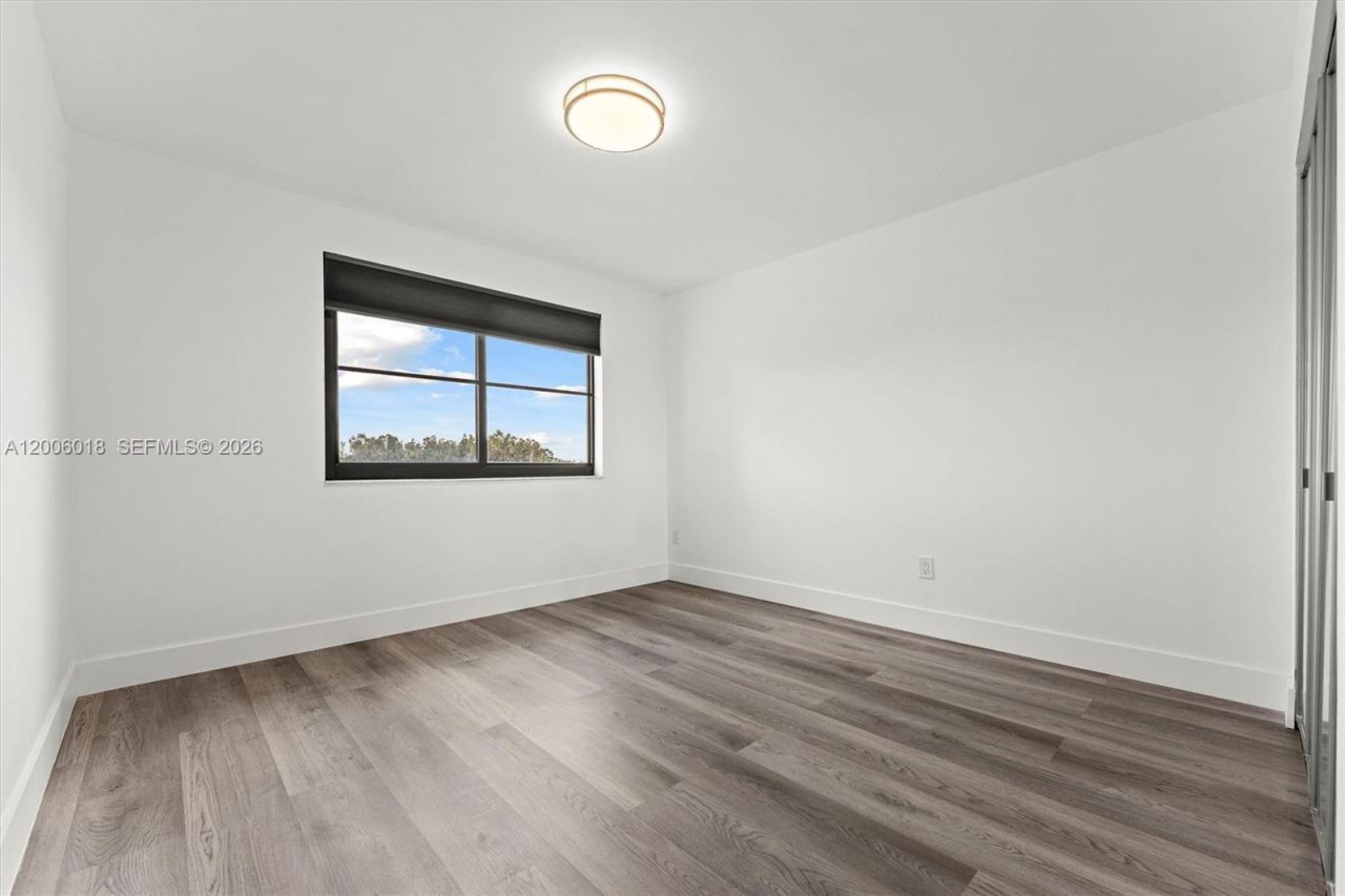 16171 Blatt Blvd, Unit 401, Weston, FL 33326 Photo