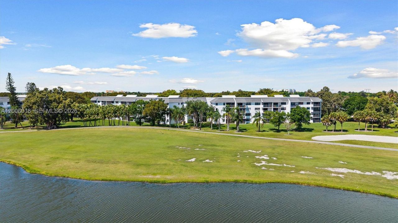 16171 Blatt Blvd, Unit 401, Weston, FL 33326 Photo