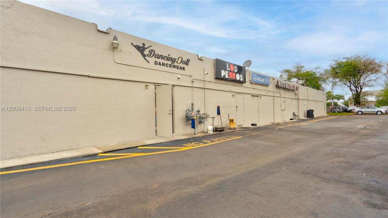 68 169 St , Hialeah, FL 33015 Photo