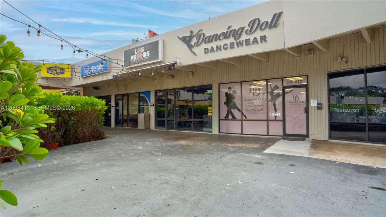 68 169 St , Hialeah, FL 33015 Photo