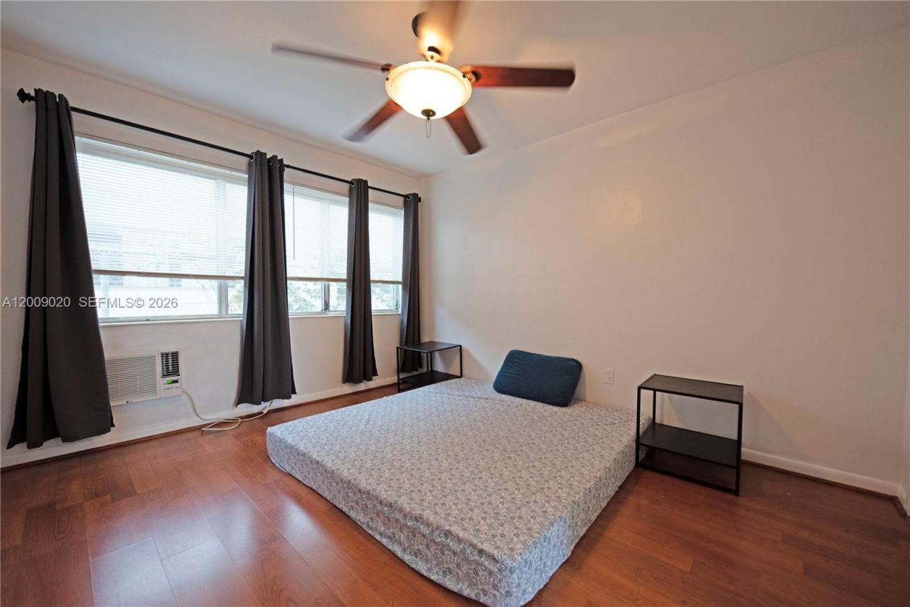 2250 Bay Dr , Unit 4, Miami Beach, FL 33141 Photo