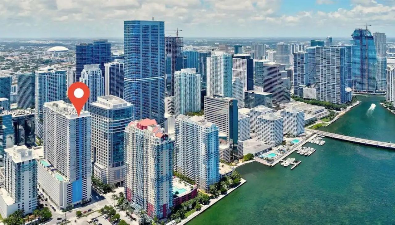 1200 Brickell Bay Dr , Unit 1404, Miami, FL 33131 Photo