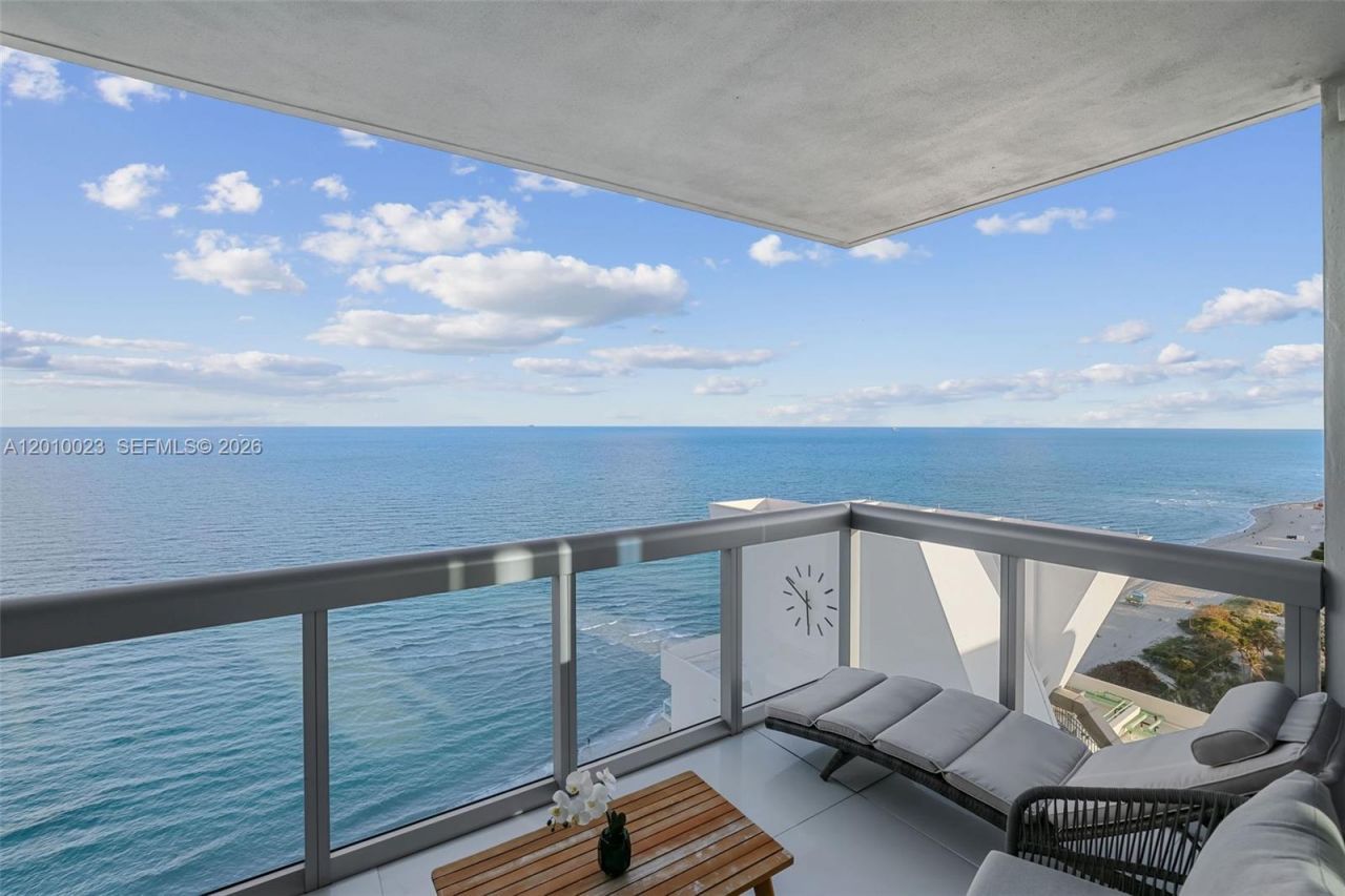 6899 Collins Ave, Unit 2208, Miami Beach, FL 33141 Photo