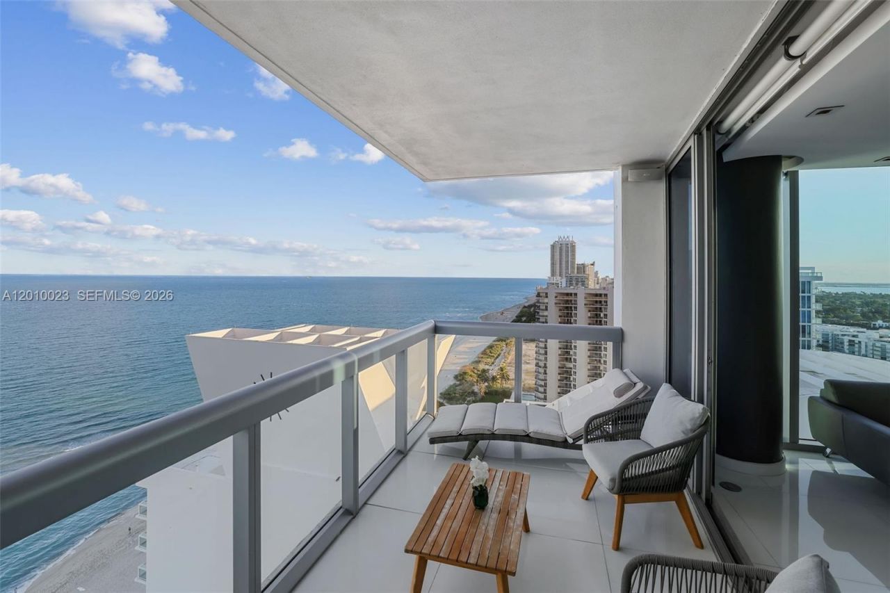 6899 Collins Ave, Unit 2208, Miami Beach, FL 33141 Photo