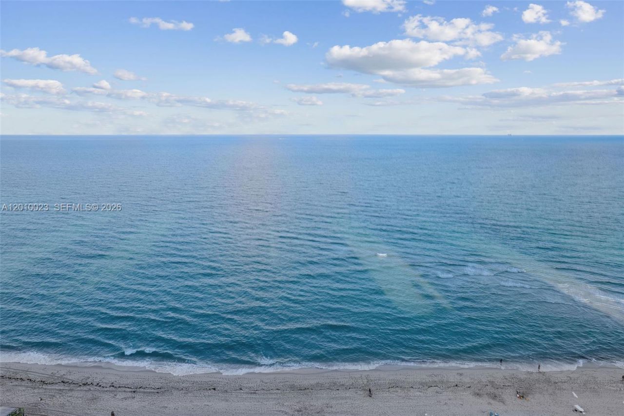 6899 Collins Ave, Unit 2208, Miami Beach, FL 33141 Photo