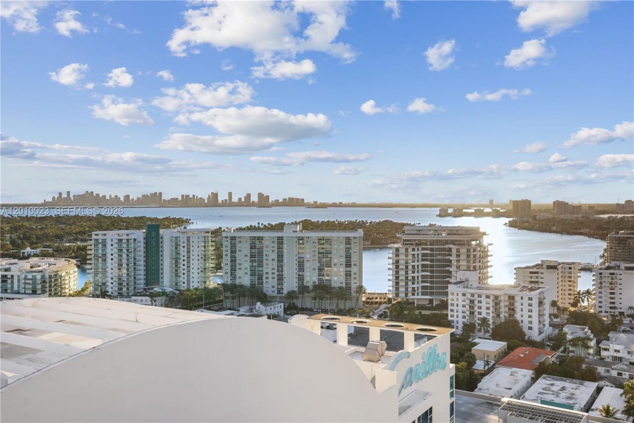 6899 Collins Ave, Unit 2208, Miami Beach, FL 33141 Photo