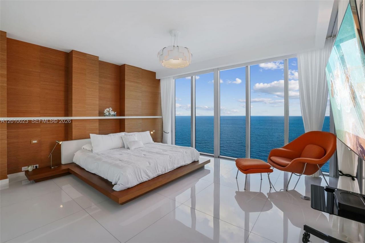 6899 Collins Ave, Unit 2208, Miami Beach, FL 33141 Photo