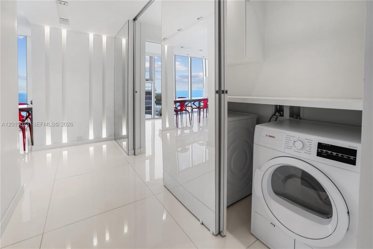 6899 Collins Ave, Unit 2208, Miami Beach, FL 33141 Photo