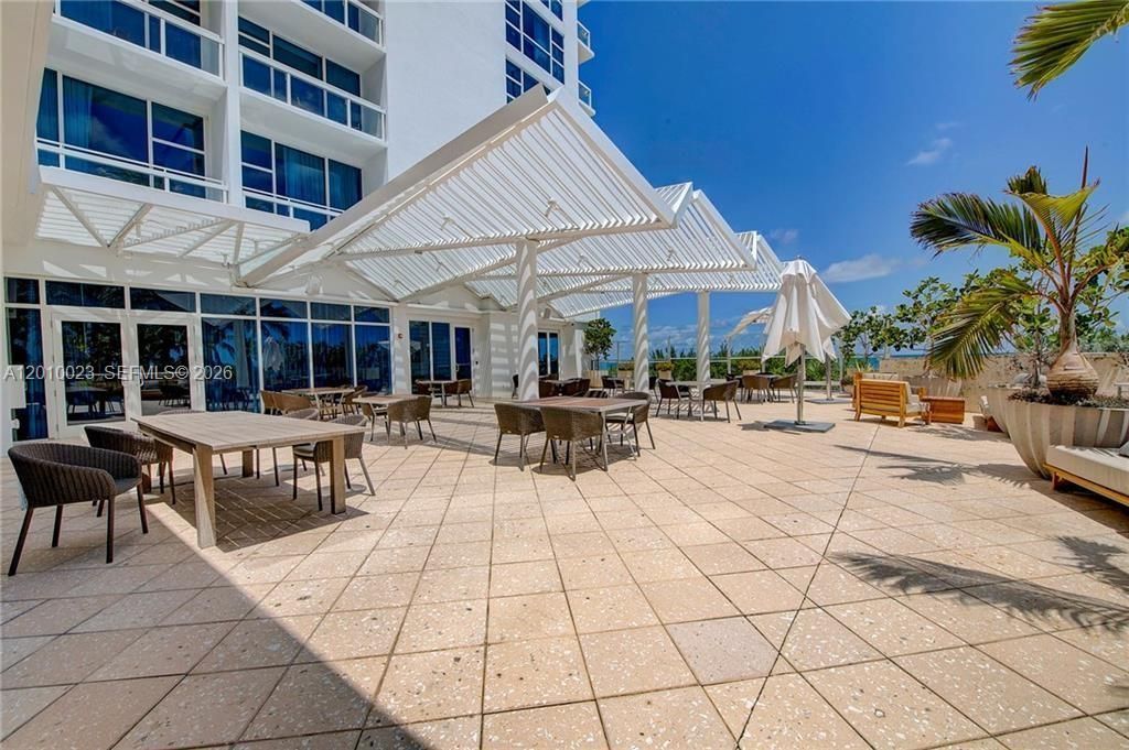 6899 Collins Ave, Unit 2208, Miami Beach, FL 33141 Photo