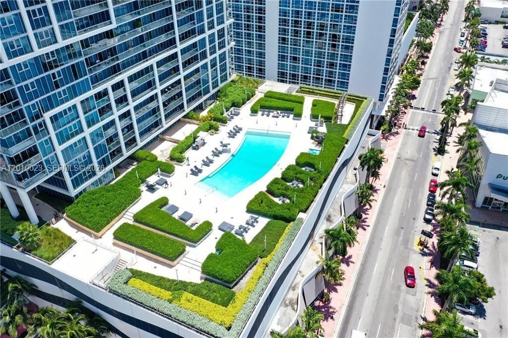 6899 Collins Ave, Unit 2208, Miami Beach, FL 33141 Photo