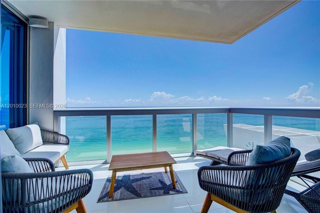 6899 Collins Ave, Unit 2208, Miami Beach, FL 33141 Photo