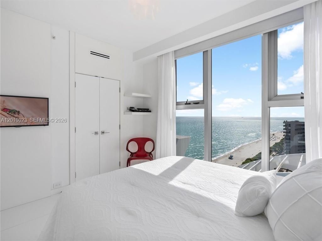 6899 Collins Ave, Unit 2208, Miami Beach, FL 33141 Photo
