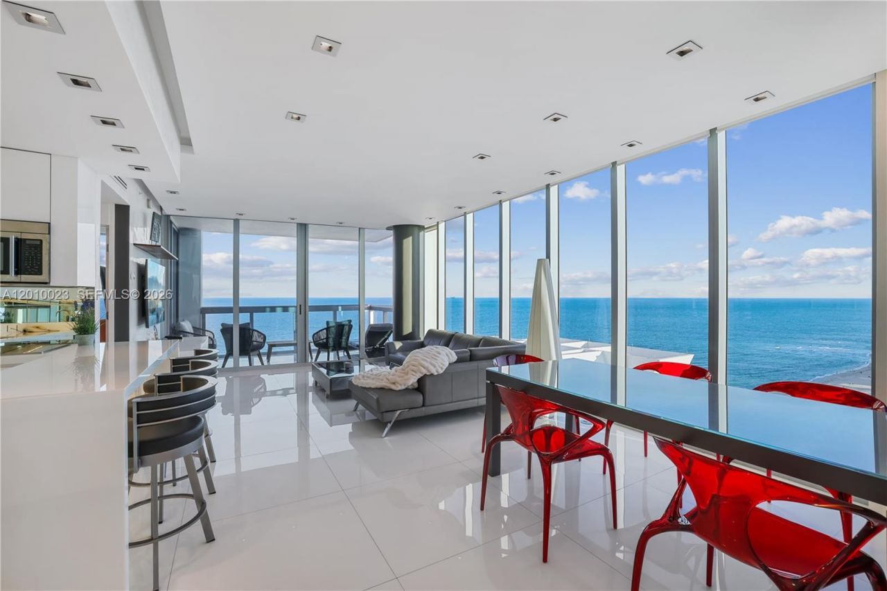 6899 Collins Ave, Unit 2208, Miami Beach, FL 33141 Photo