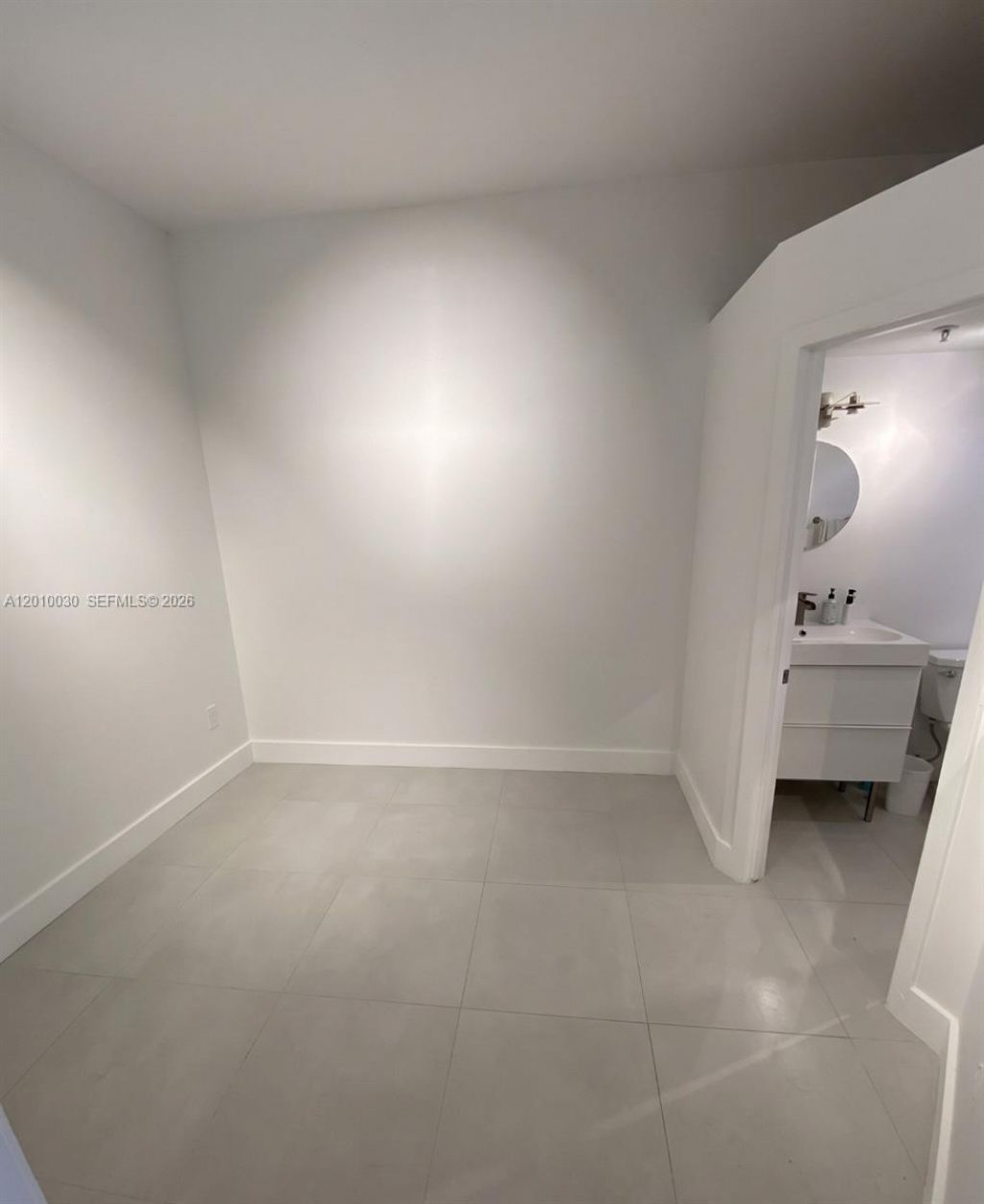 2829 Indian Creek Dr , Unit 1405, Miami Beach, FL 33140 Photo