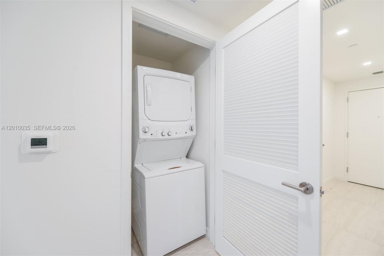 77 SE 5 Street, Unit 2603, Miami, FL 33131 Photo