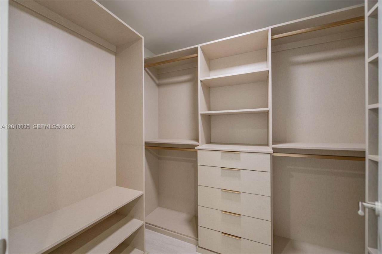 77 SE 5 Street, Unit 2603, Miami, FL 33131 Photo