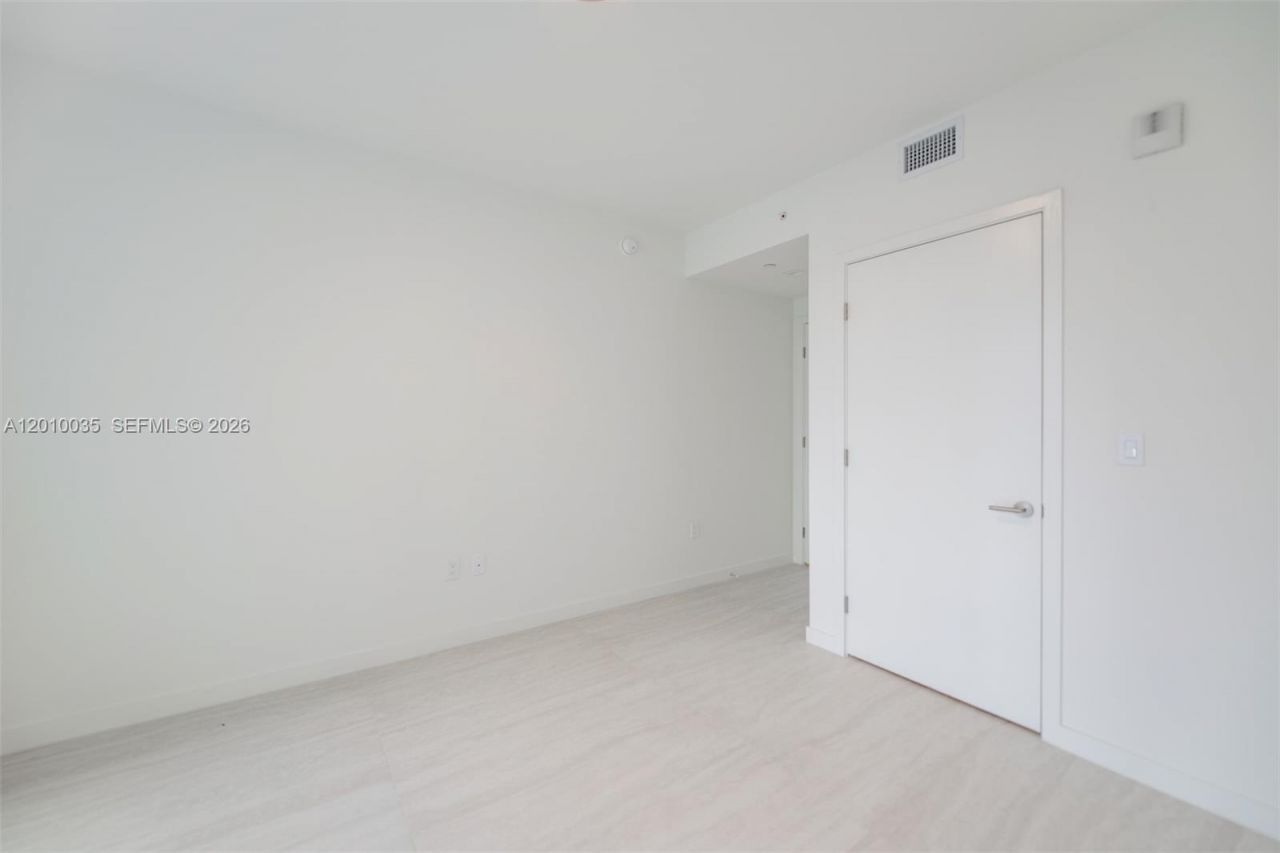 77 SE 5 Street, Unit 2603, Miami, FL 33131 Photo