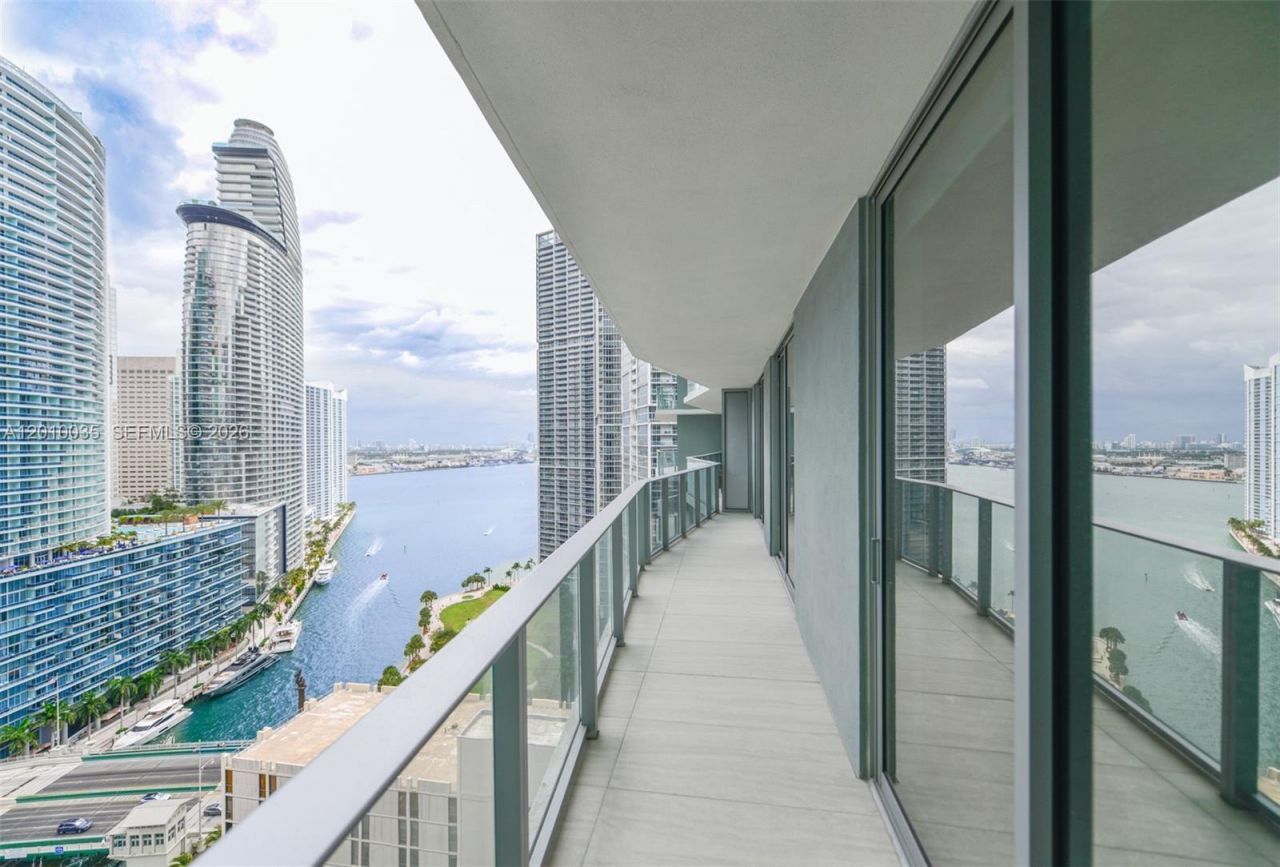 77 SE 5 Street, Unit 2603, Miami, FL 33131 Photo
