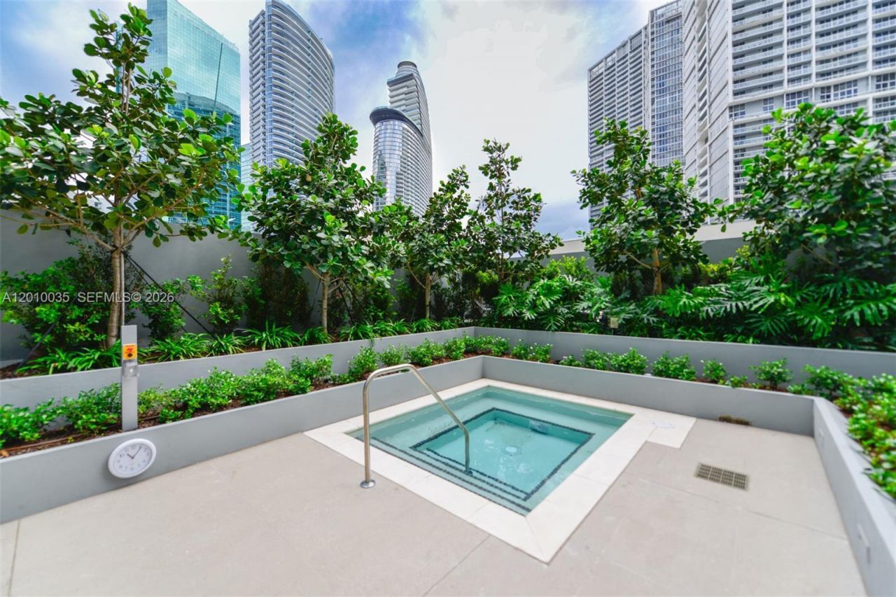 77 SE 5 Street, Unit 2603, Miami, FL 33131 Photo