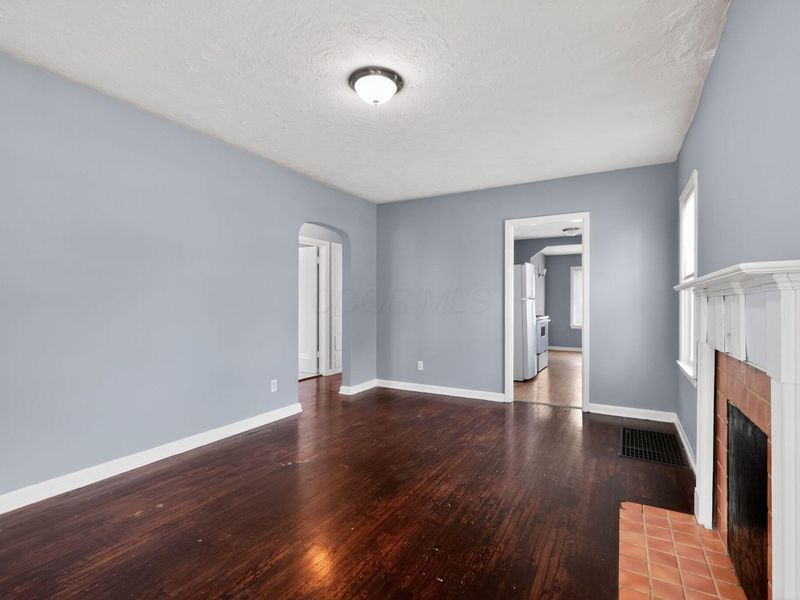 669 S Hampton Road , Columbus, OH 43213 Photo 10