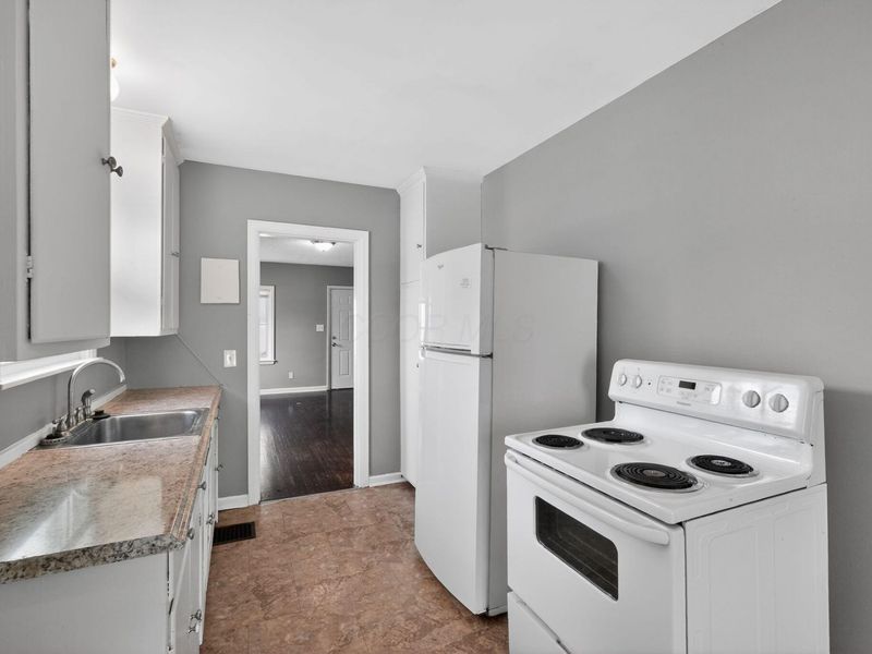 669 S Hampton Road , Columbus, OH 43213 Photo 14