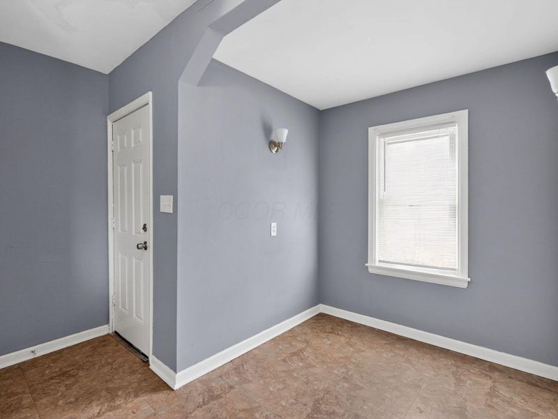 669 S Hampton Road , Columbus, OH 43213 Photo 8