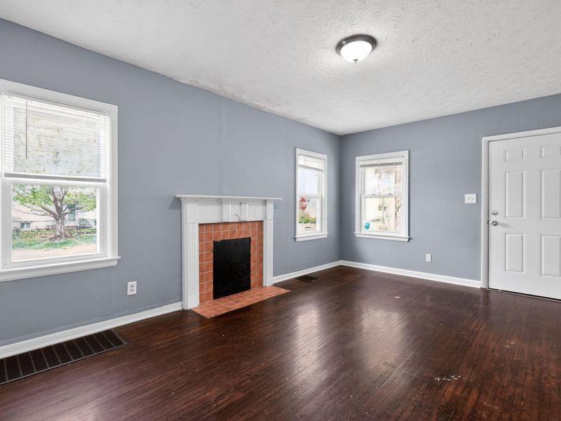 669 S Hampton Road , Columbus, OH 43213 Photo 9