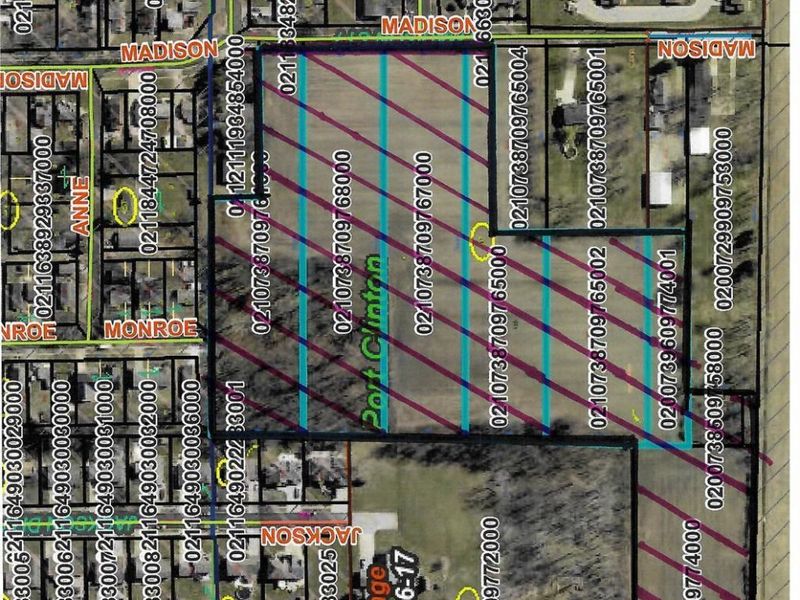 900 S Madison Street, Port Clinton, OH 43452 Photo 3