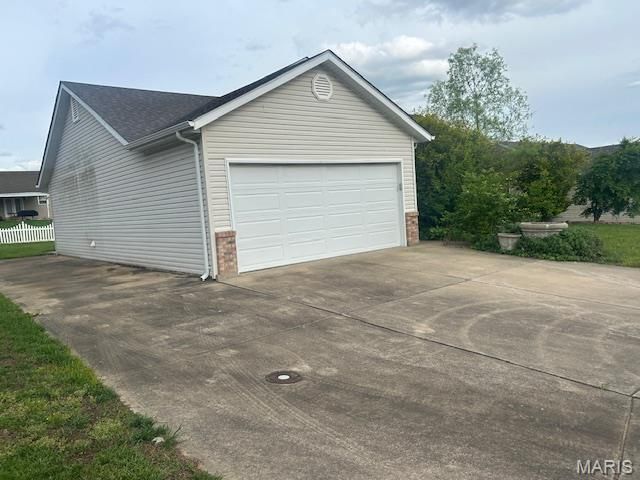 80 Treasure Island Drive, Troy, MO 63379 Main Photo