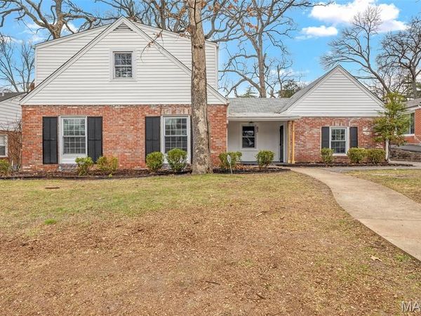 83 Chafford Woods, St Louis, MO 63144