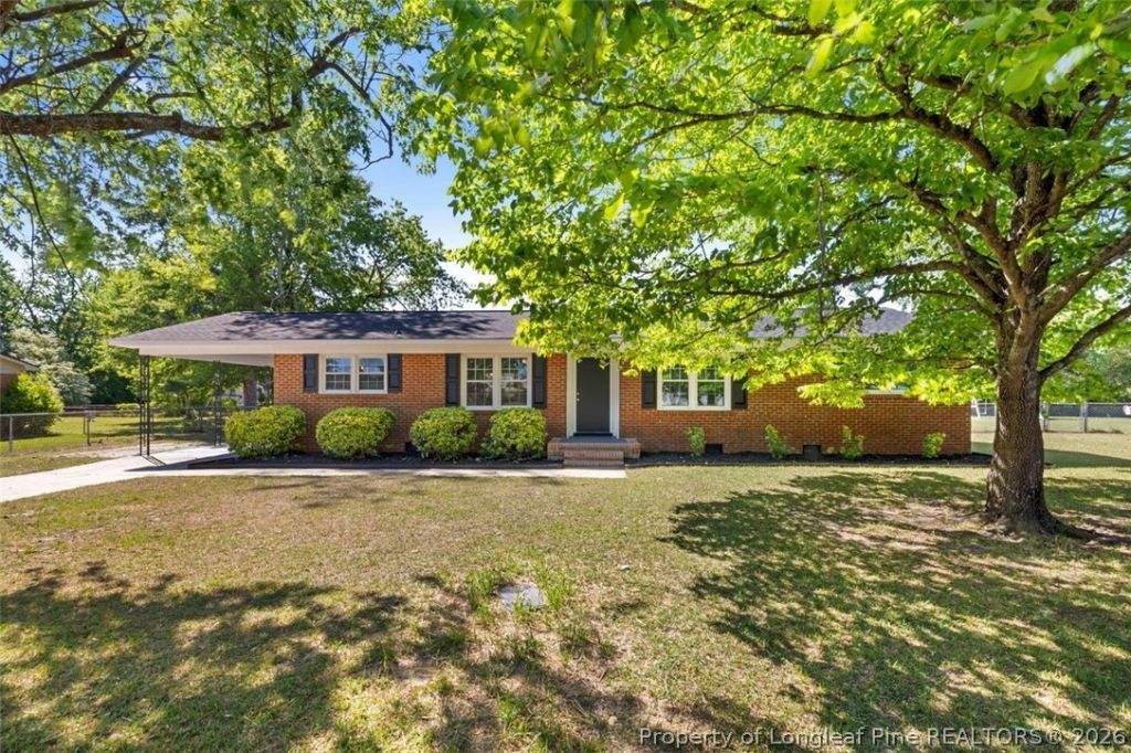 1433 Larkhall Drive, Fayetteville, NC 28304 Main Photo