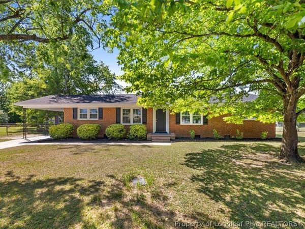 1433 Larkhall Drive, Fayetteville, NC 28304